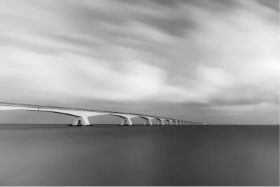 Eindeloze brug, de foto