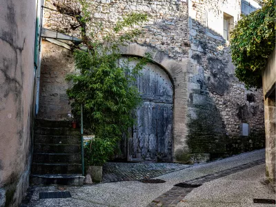 Pittoresk plaatsje in Saint-Paul-trois-chateaux, de foto