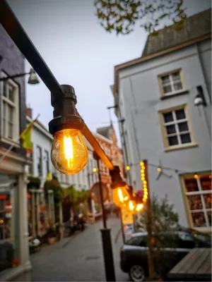 Lichtjes in de straten, de foto