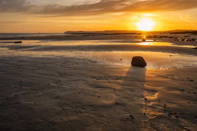 Zon werpt een eerste schaduw, de foto