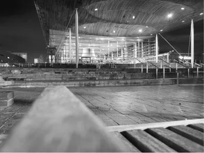 Modern in nachtlicht, de foto